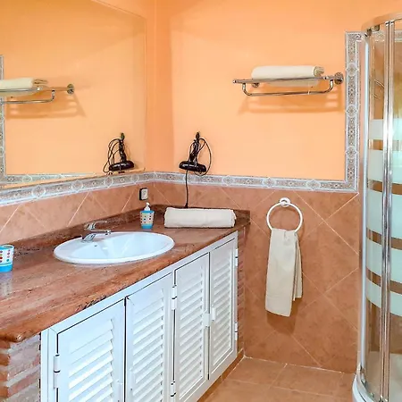 Holiday home Lovely Home In Alhaurin De La Torre With Wifi
