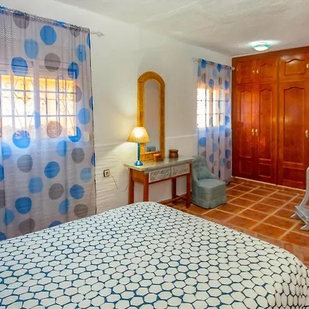Holiday home Lovely Home In Alhaurin De La Torre With Wifi *