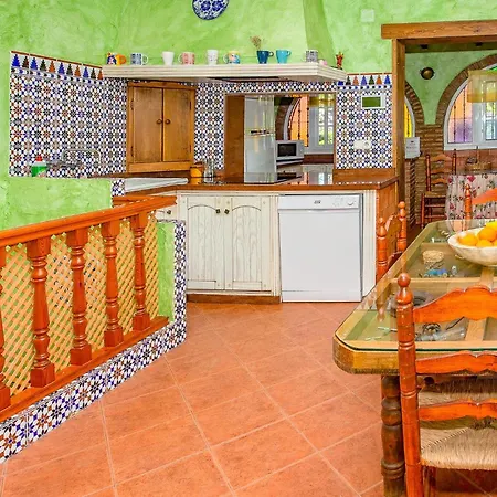 Lovely Home In Alhaurin De La Torre With Wifi Alhaurin de la Torre