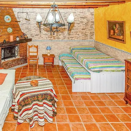 Lovely Home In Alhaurin De La Torre With Wifi Alhaurin de la Torre